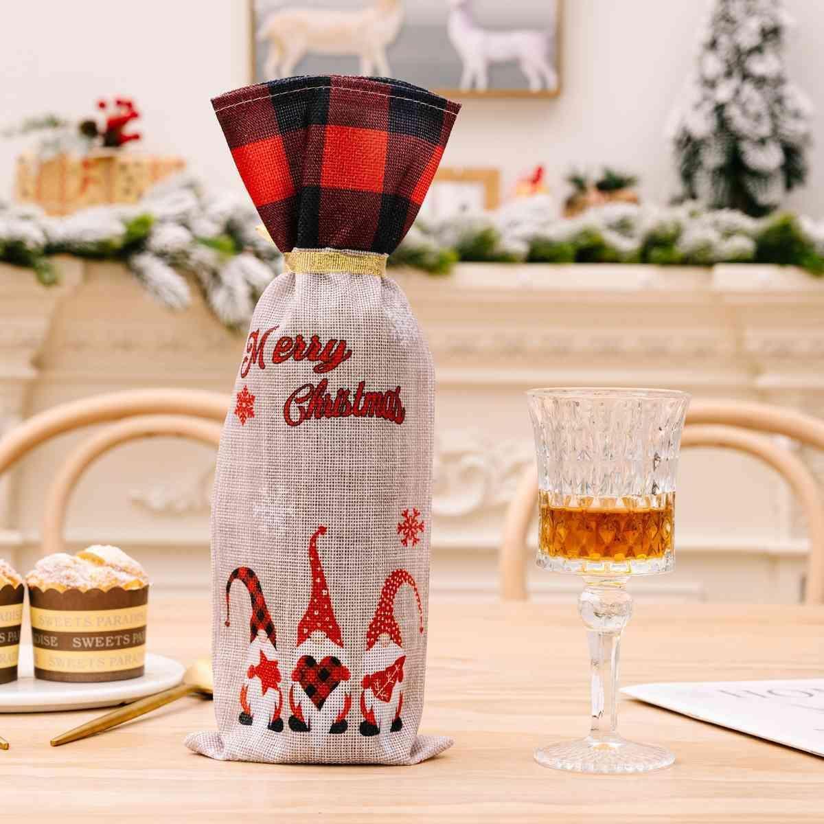 2-Piece Christmas Plaid Wine Bottle Covers CHILLSTAR